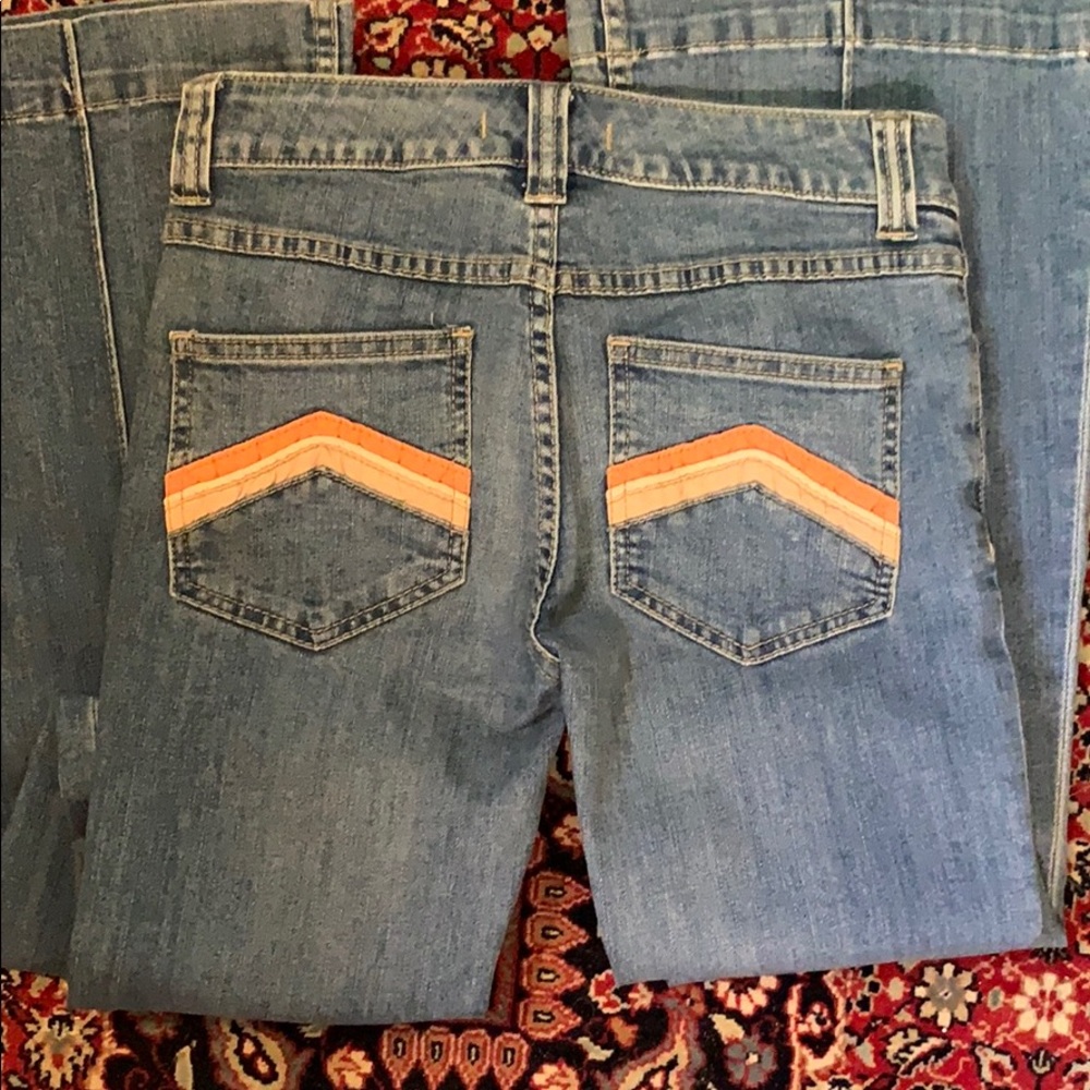 70’s inspired flares. Those pockets! ♥️